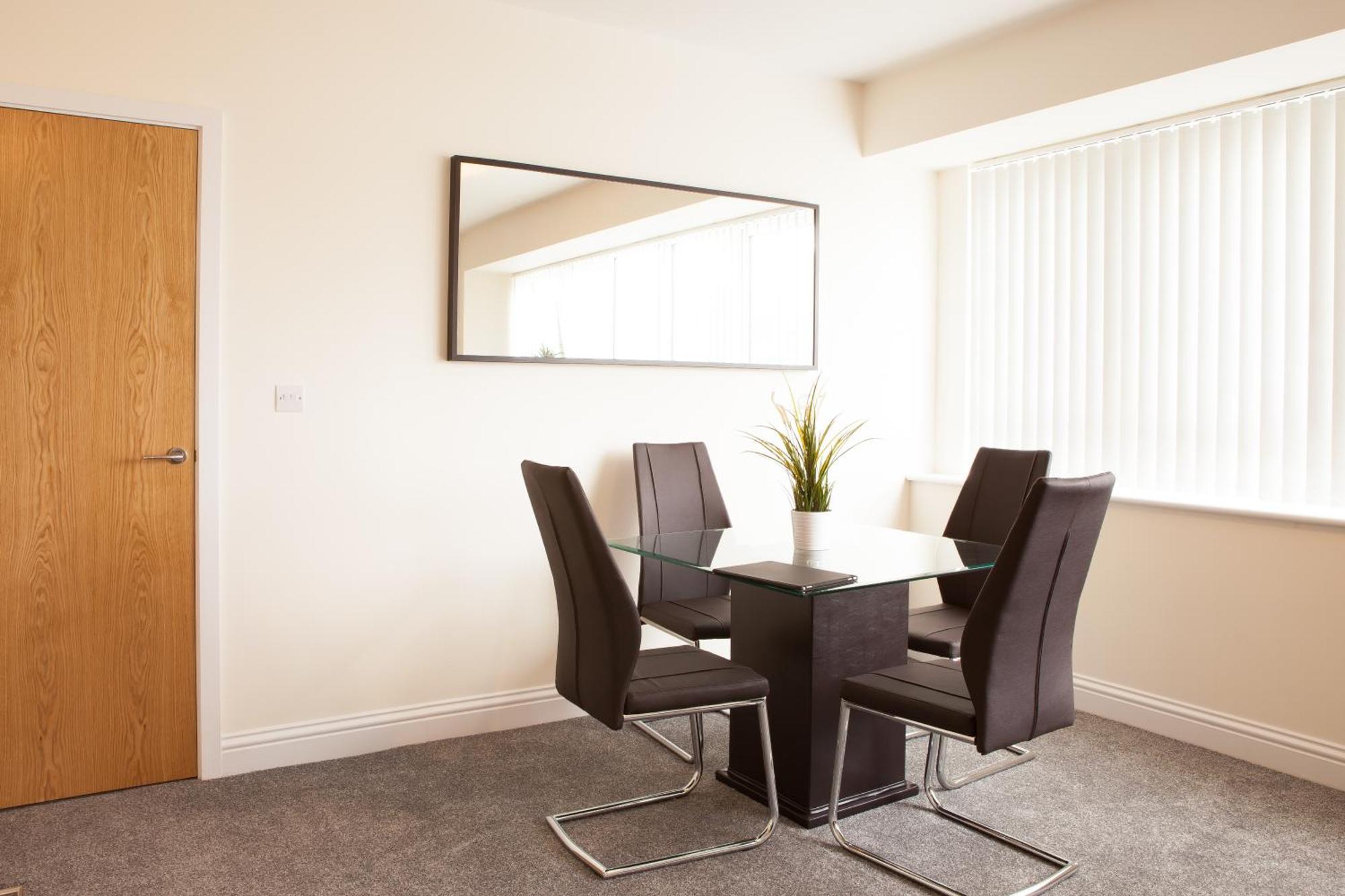 Guild House Appartement Swindon Buitenkant foto
